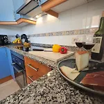 Welcoming And Modern With Access To Swimming Pool Апартаменты *