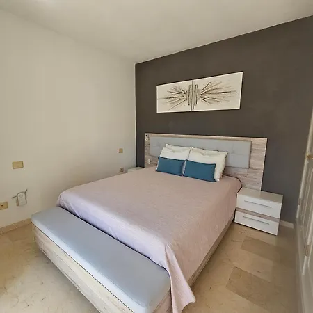 Апартаменты Welcoming And Modern With Access To Swimming Pool *