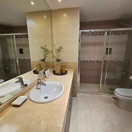 Апартаменты Welcoming And Modern With Access To Swimming Pool *