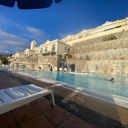 Apartment Comfortable Modern House , And Access To Swimming Pool *