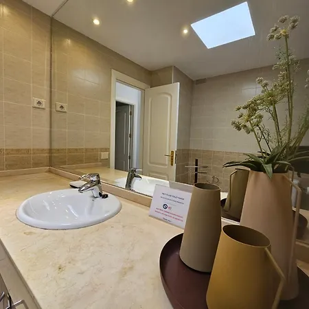 Welcoming And Modern With Access To Swimming Pool Апартаменты