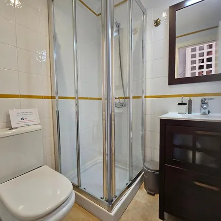 Welcoming And Modern With Access To Swimming Pool Апартаменты