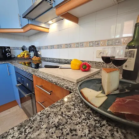 Welcoming And Modern With Access To Swimming Pool Апартаменты *