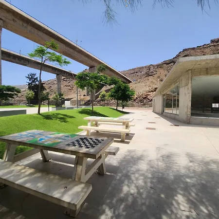 Comfortable Modern House , And Access To Swimming Pool