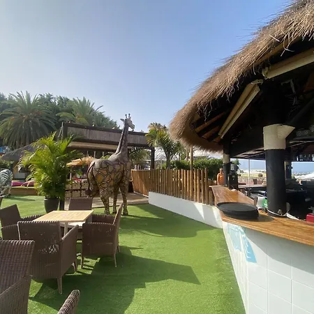 Apartment Comfortable Modern House , And Access To Swimming Pool *